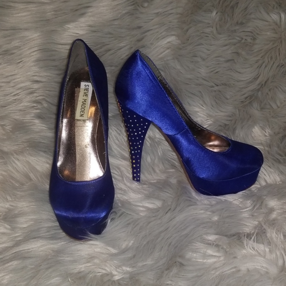 Steve Madden blue stilettos
